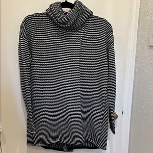 Cabi Black and White Fergie Turtleneck Sweater Size Small